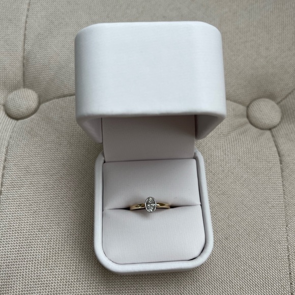 Vintage 14k Yellow and White Gold Diamond Ring - Picture 3 of 3